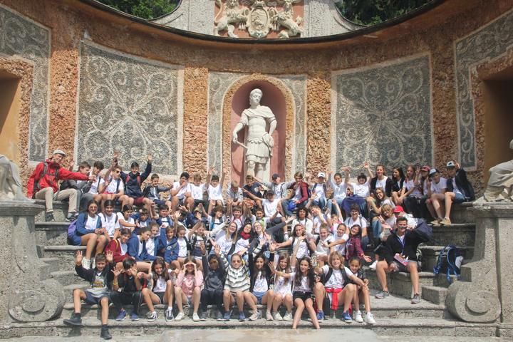 Camp group photo at Hellbrunn Palace in Salzburg