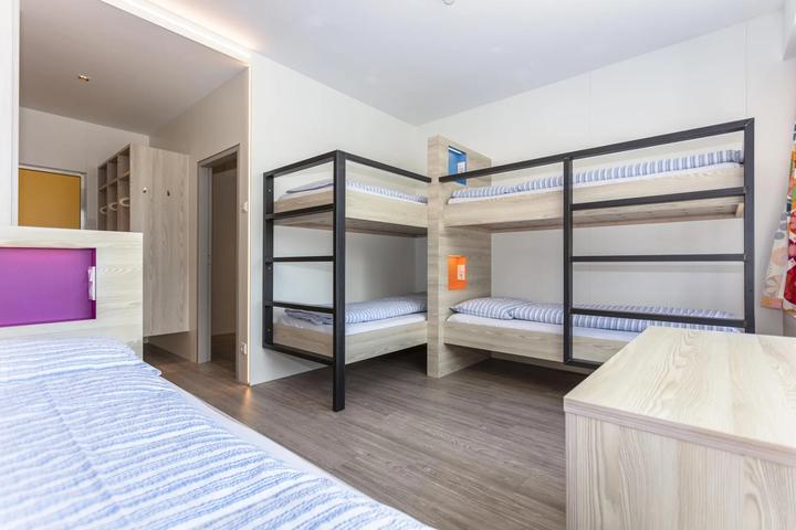 Modern four-bed bedroom at the Kitzsteinhorn Klub