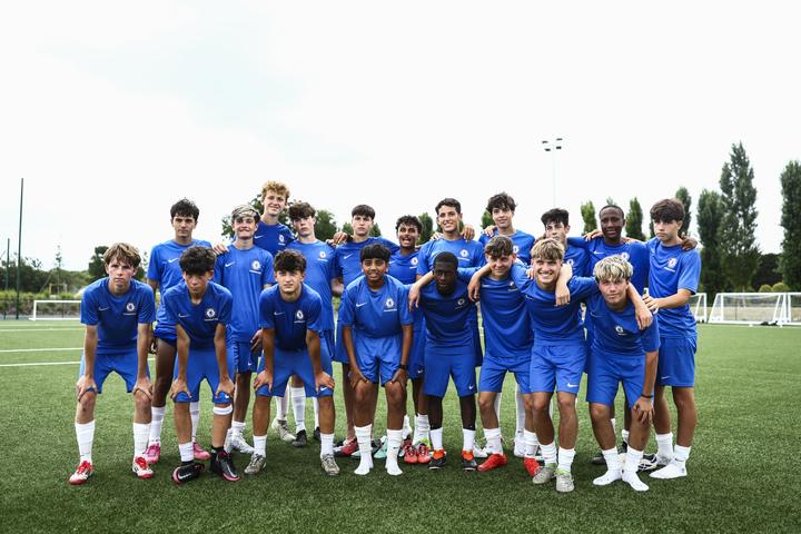 A Chelsea FC camp squad photo on the training pitch