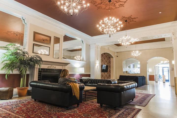 A lounge in the residence